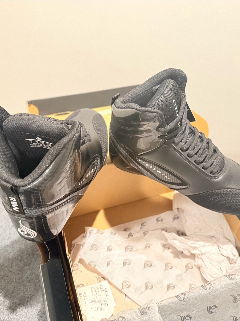 Ryderwear Men's High-Top Athletic Sneakers in Black